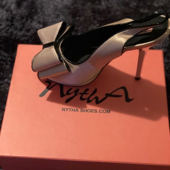 Women Dress Heels - Picture 5 of 5